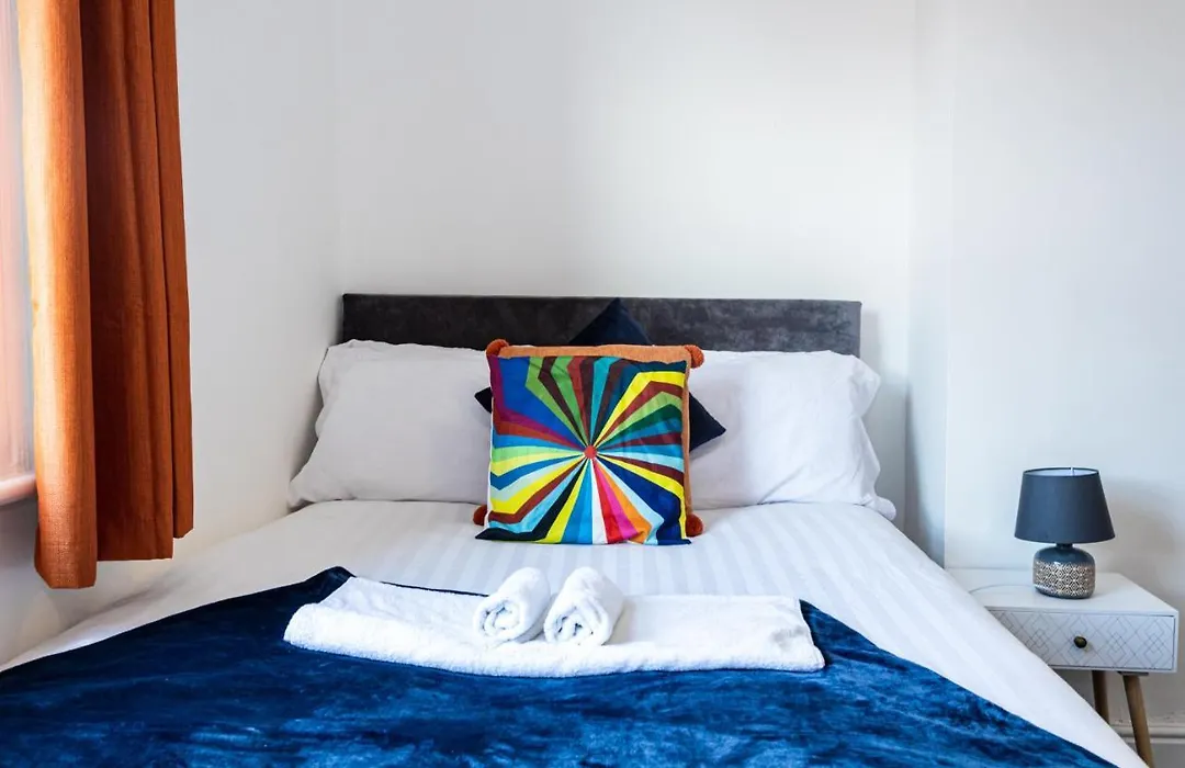 M18 Abbey Hey Guesthouse-1